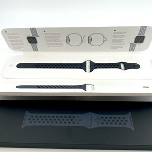 Apple Watch Nike Sport Band Space Black Stainless Steel Pin